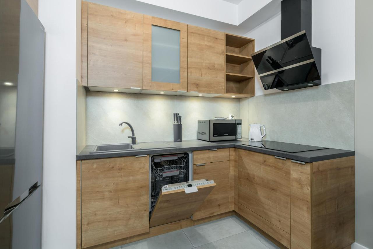 Apartament Black & White Mostowa By Renters พอซนาน ภายนอก รูปภาพ