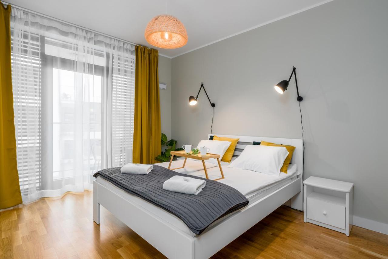Apartament Black & White Mostowa By Renters พอซนาน ภายนอก รูปภาพ