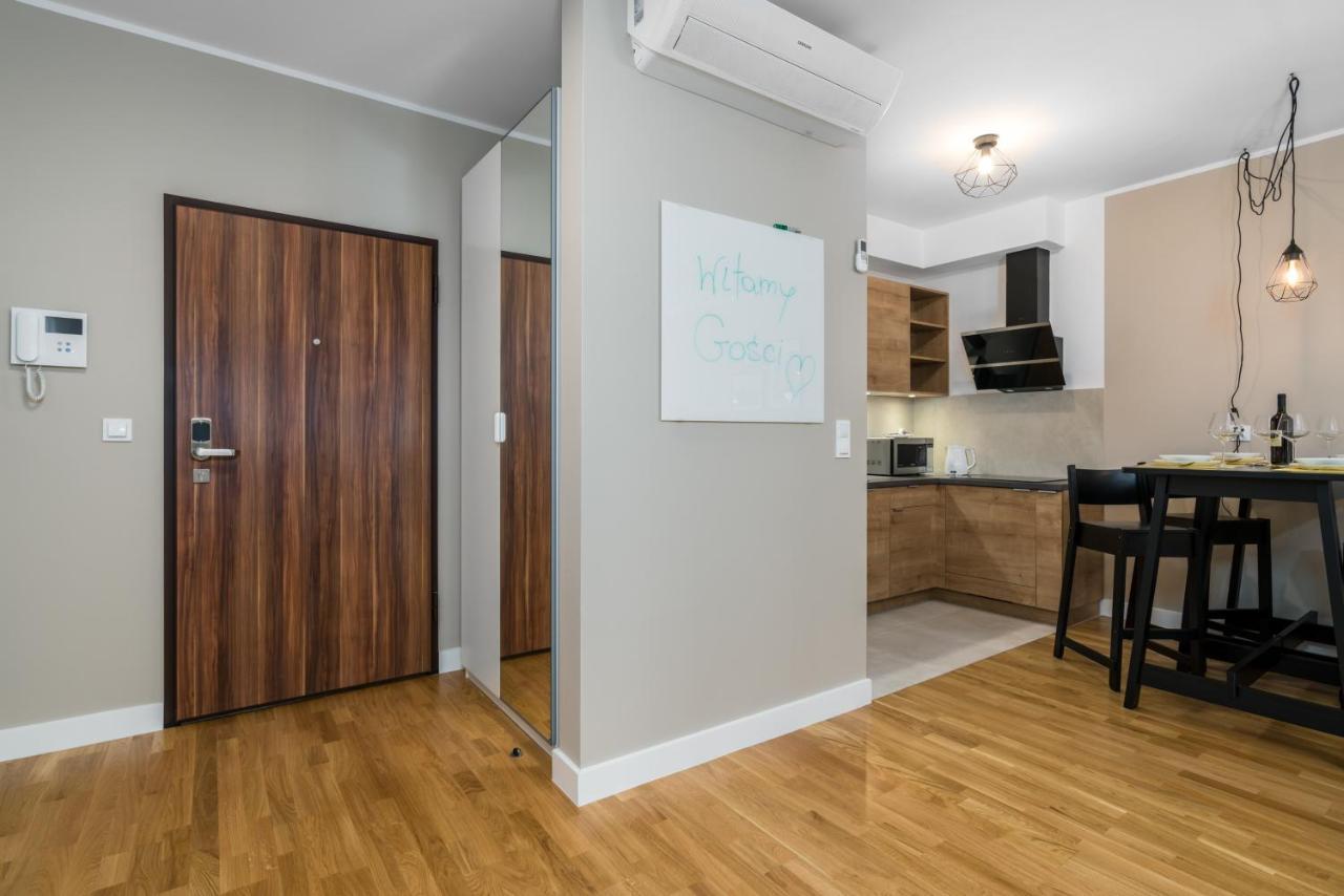 Apartament Black & White Mostowa By Renters พอซนาน ภายนอก รูปภาพ