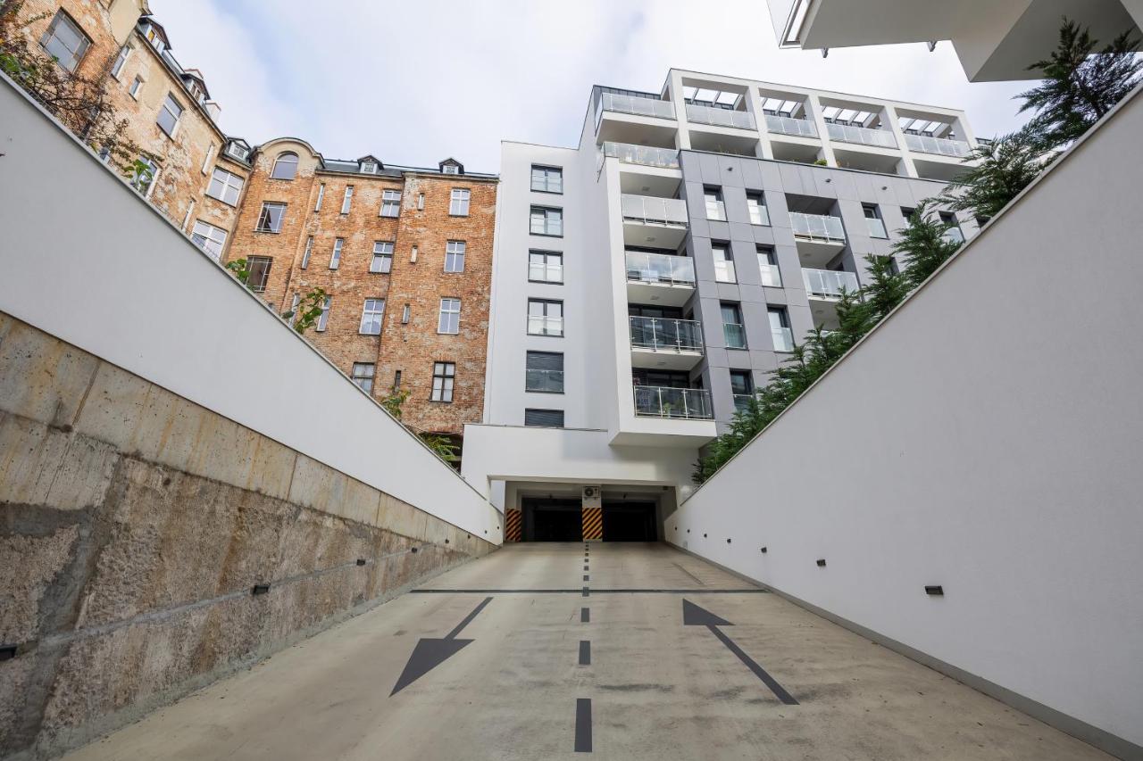 Apartament Black & White Mostowa By Renters พอซนาน ภายนอก รูปภาพ